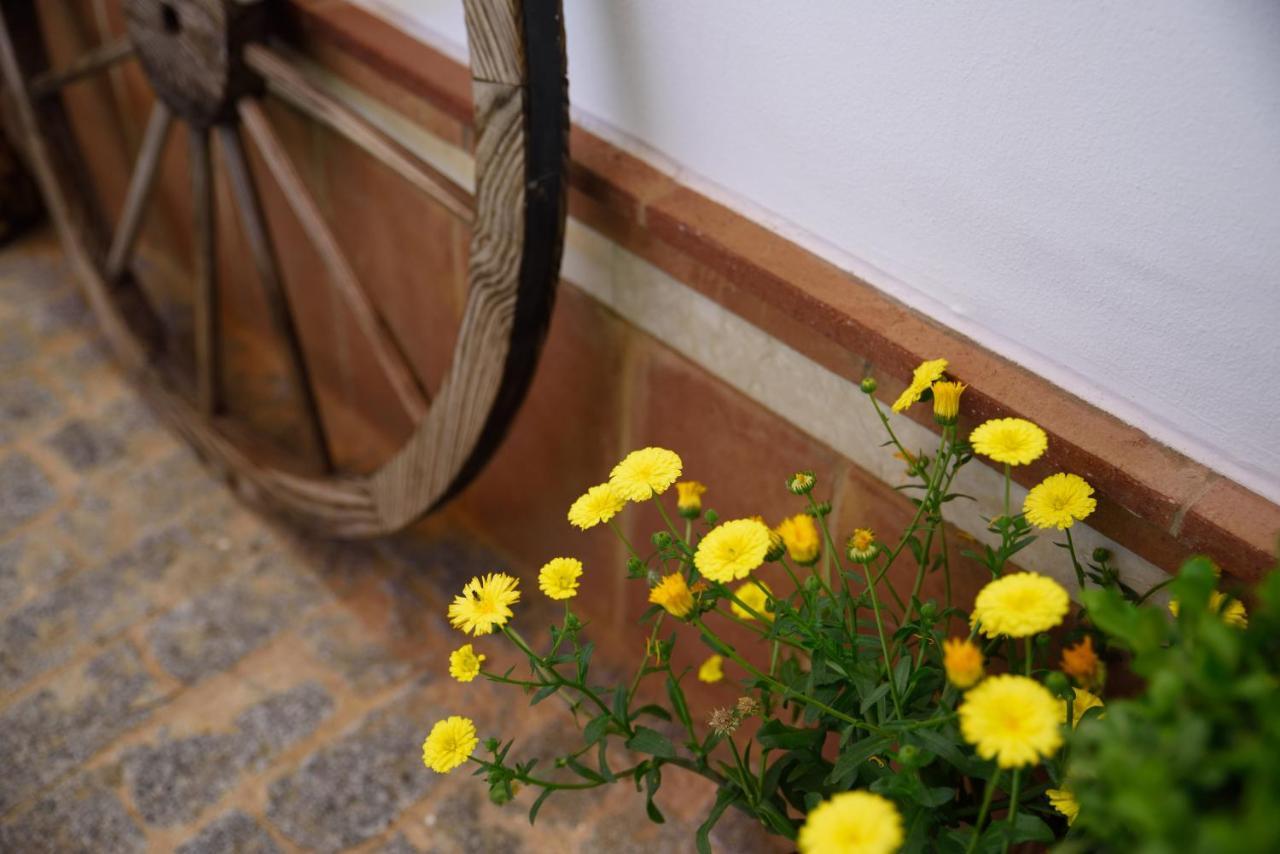 Hostal Santa Habitaciones Aldea del Rocío Exterior foto
