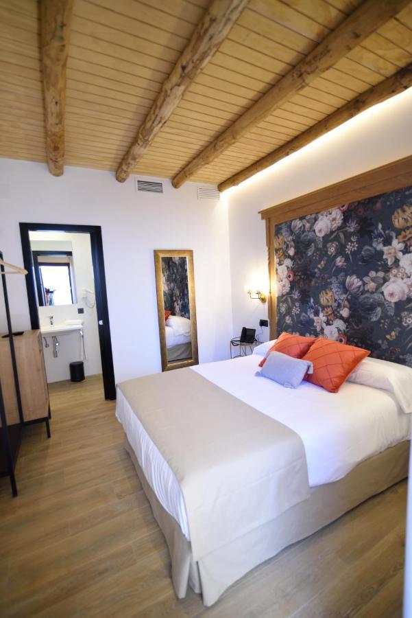 Hostal Santa Habitaciones Aldea del Rocío Exterior foto