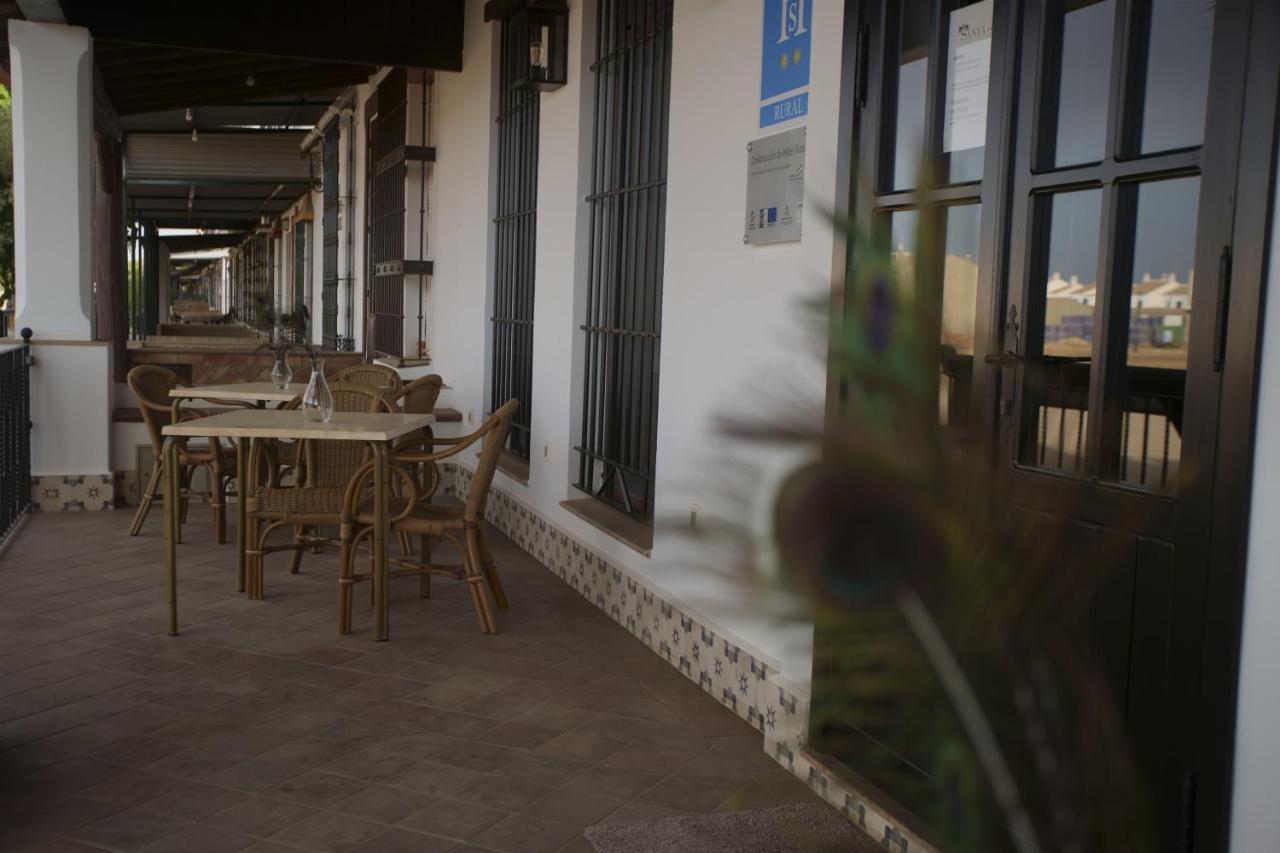 Hostal Santa Habitaciones Aldea del Rocío Exterior foto